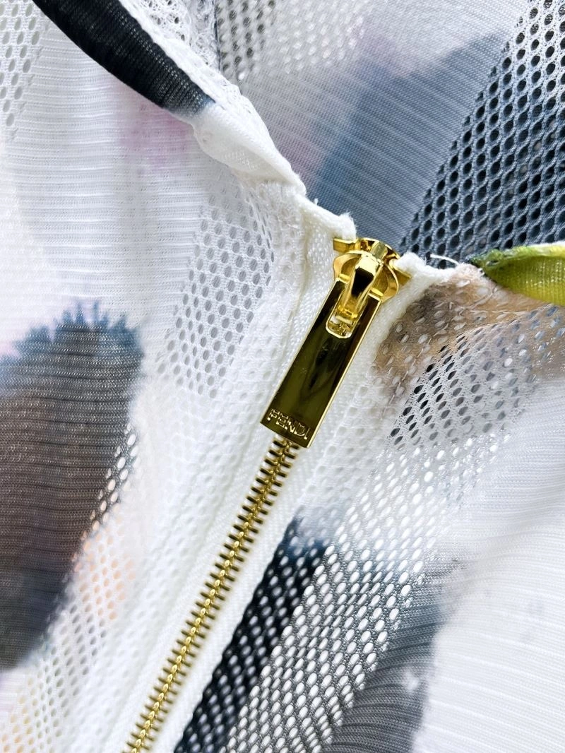 Practical Louis Vuitton Outwear 136529