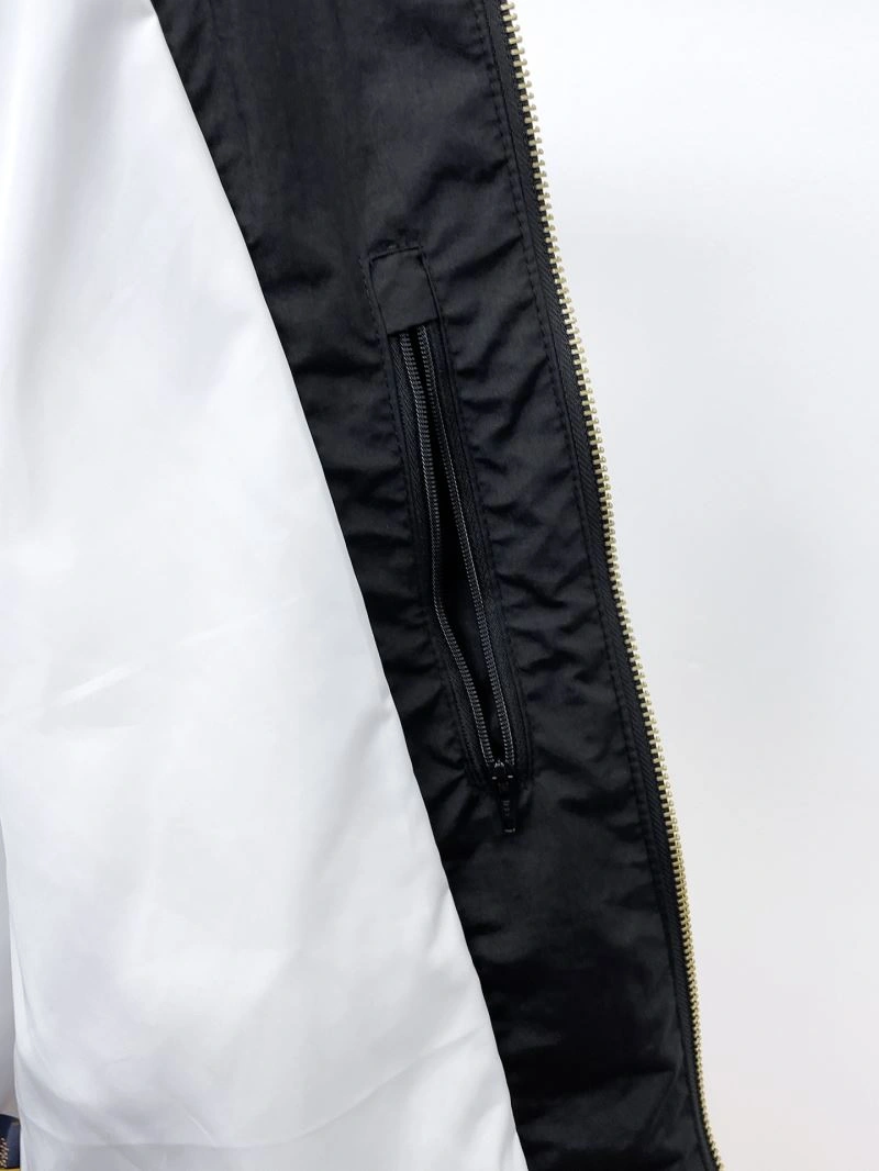 Sporty Louis Vuitton Outwear 136506