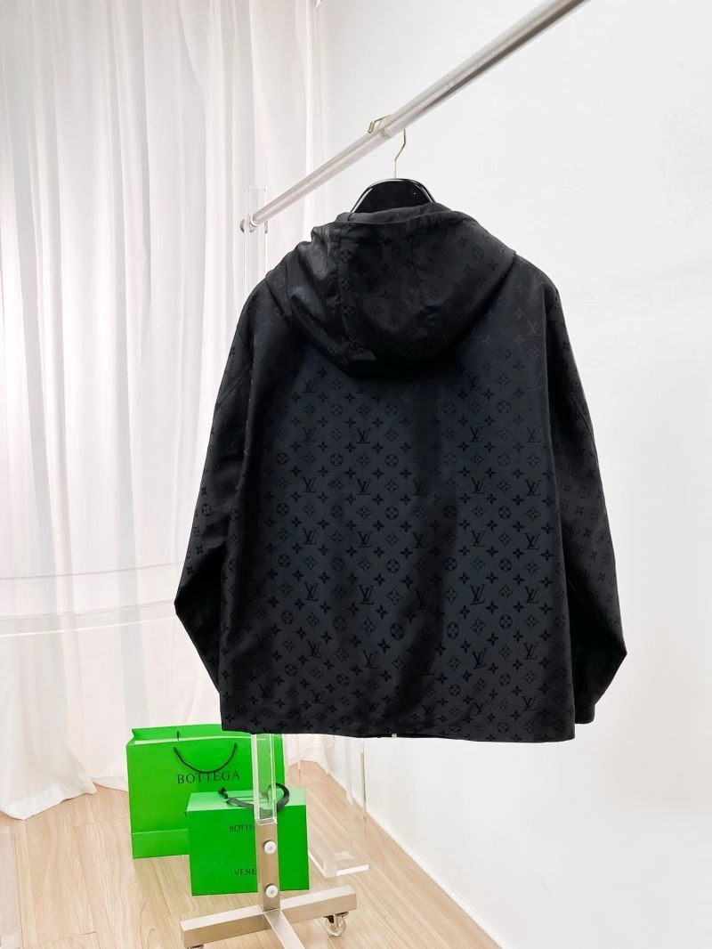 Practical Louis Vuitton Outwear 136507