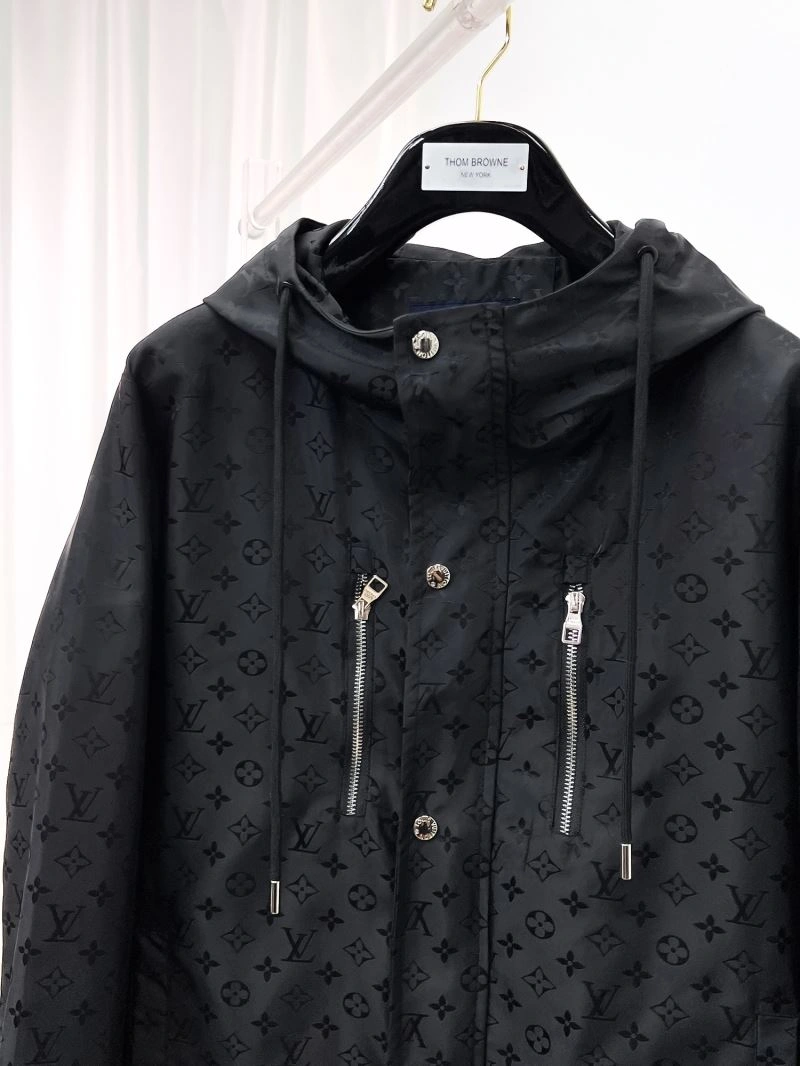 Practical Louis Vuitton Outwear 136507