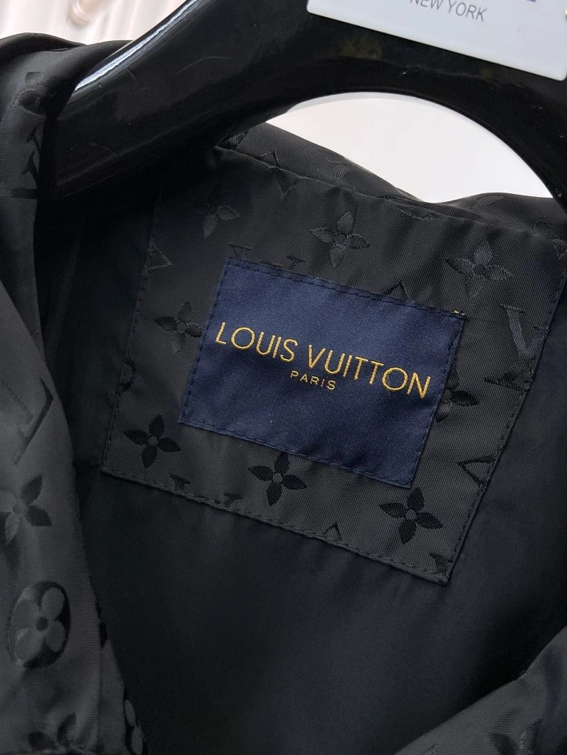 Practical Louis Vuitton Outwear 136507