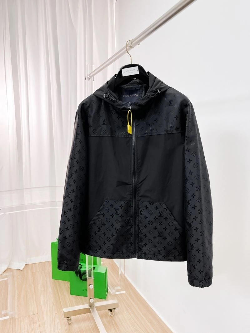 MoistureWicking Louis Vuitton Outwear 136500