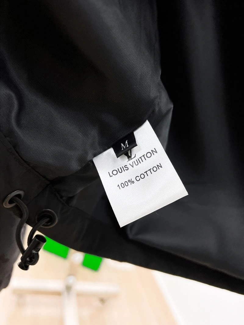 MoistureWicking Louis Vuitton Outwear 136500