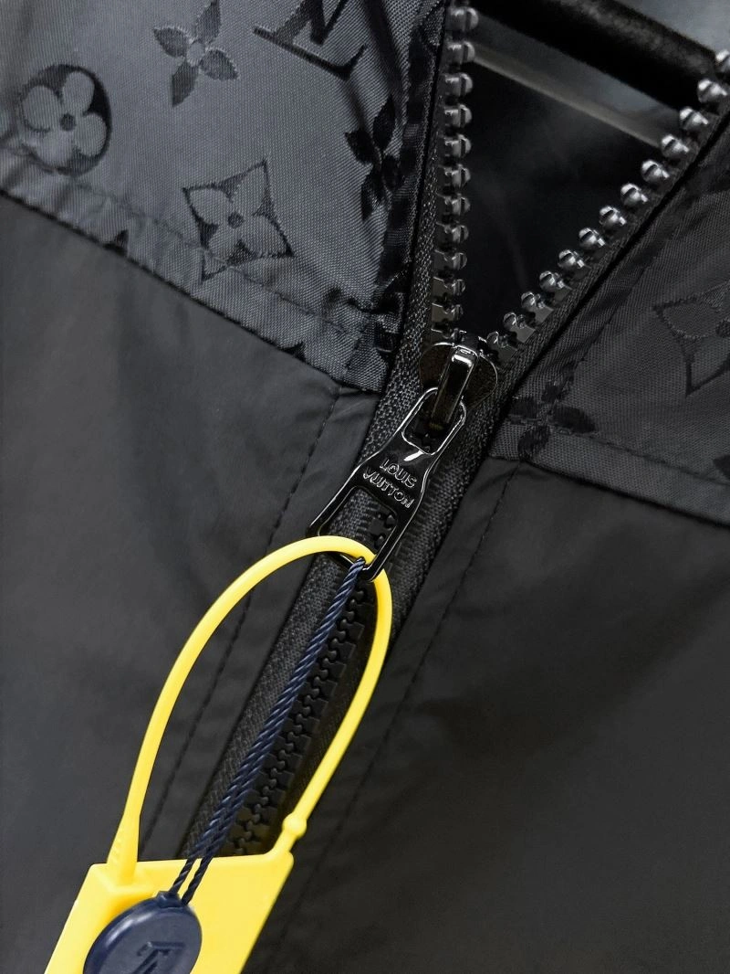 MoistureWicking Louis Vuitton Outwear 136500