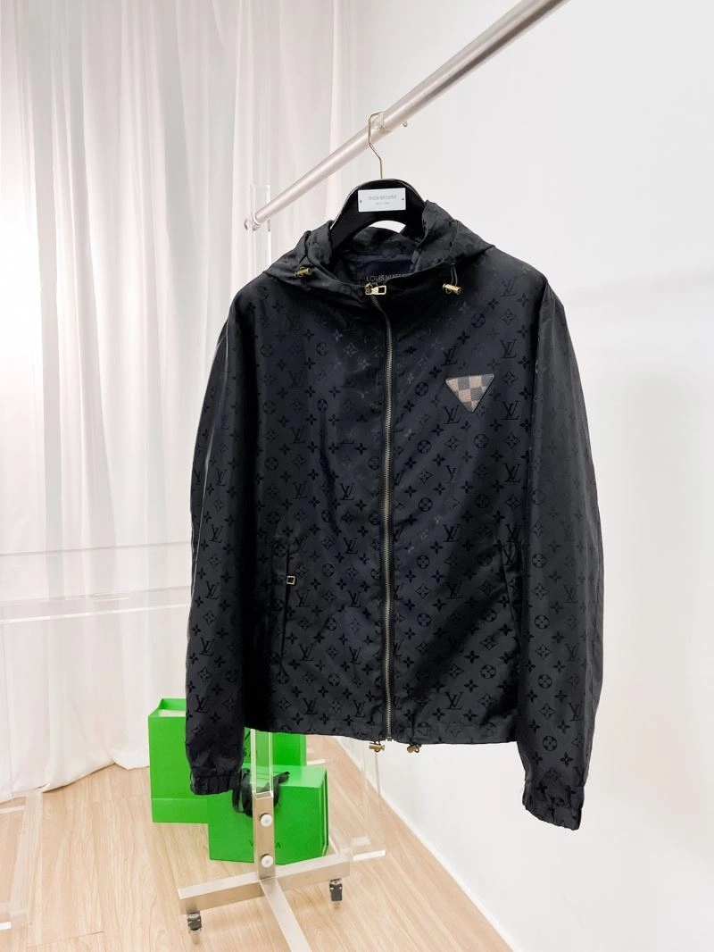 Comfortable Louis Vuitton Outwear 136502