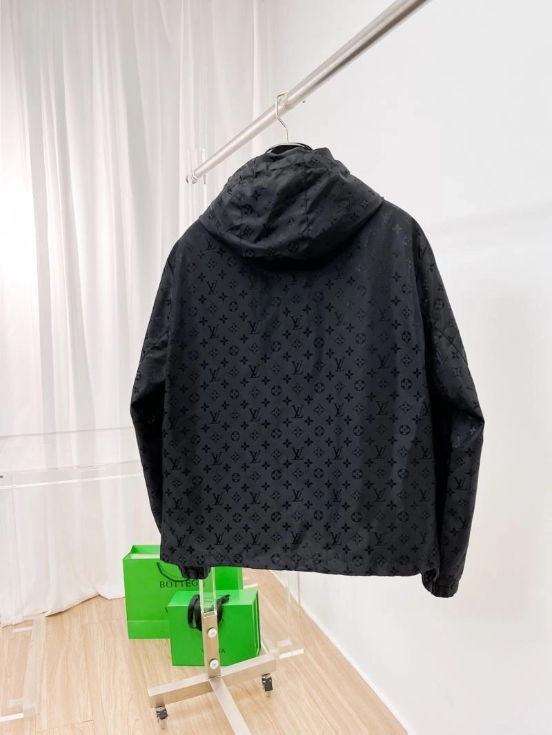 Comfortable Louis Vuitton Outwear 136502