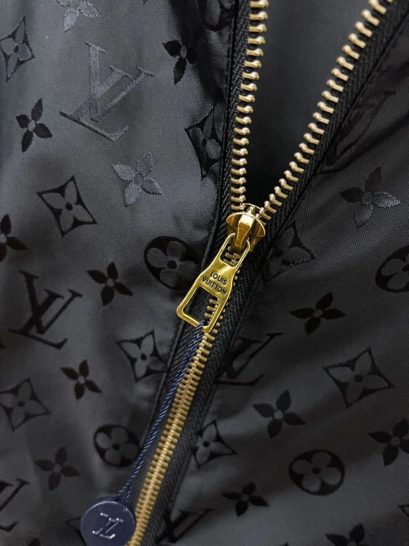 Comfortable Louis Vuitton Outwear 136502