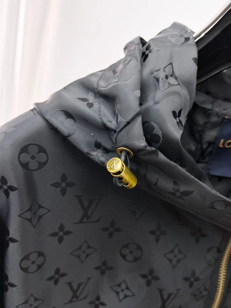 Comfortable Louis Vuitton Outwear 136502