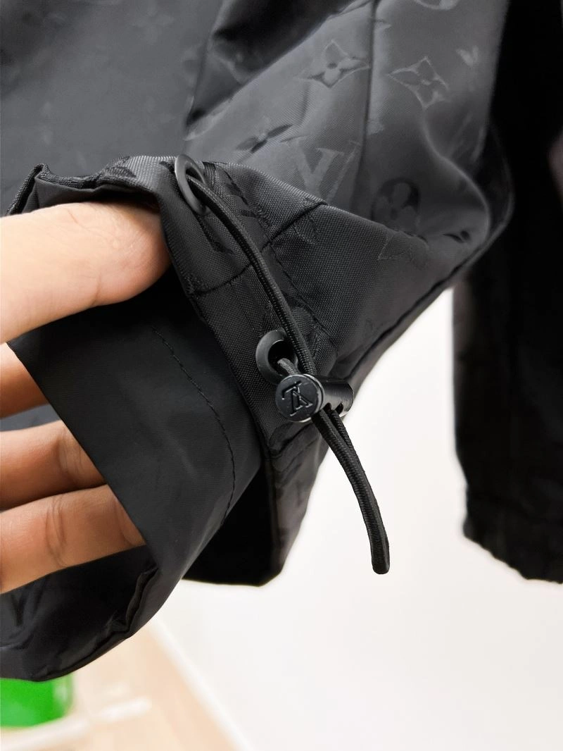 Louis Vuitton Outwear Snug 136499