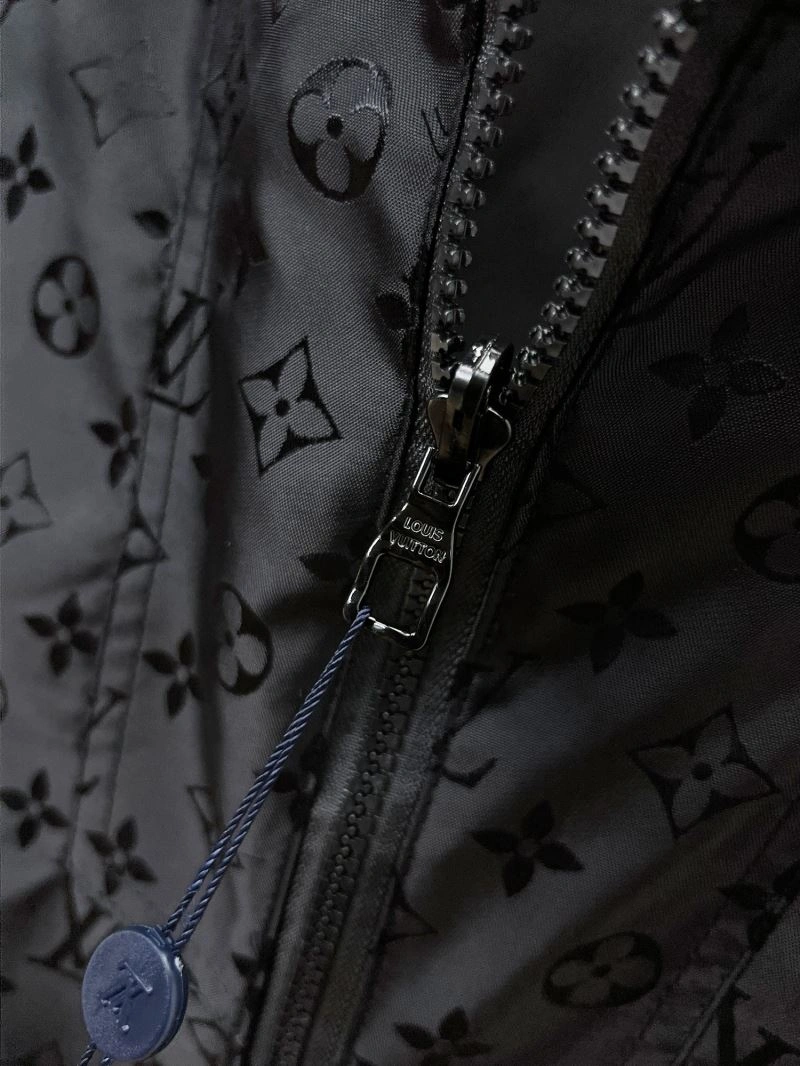 Louis Vuitton Outwear Snug 136499