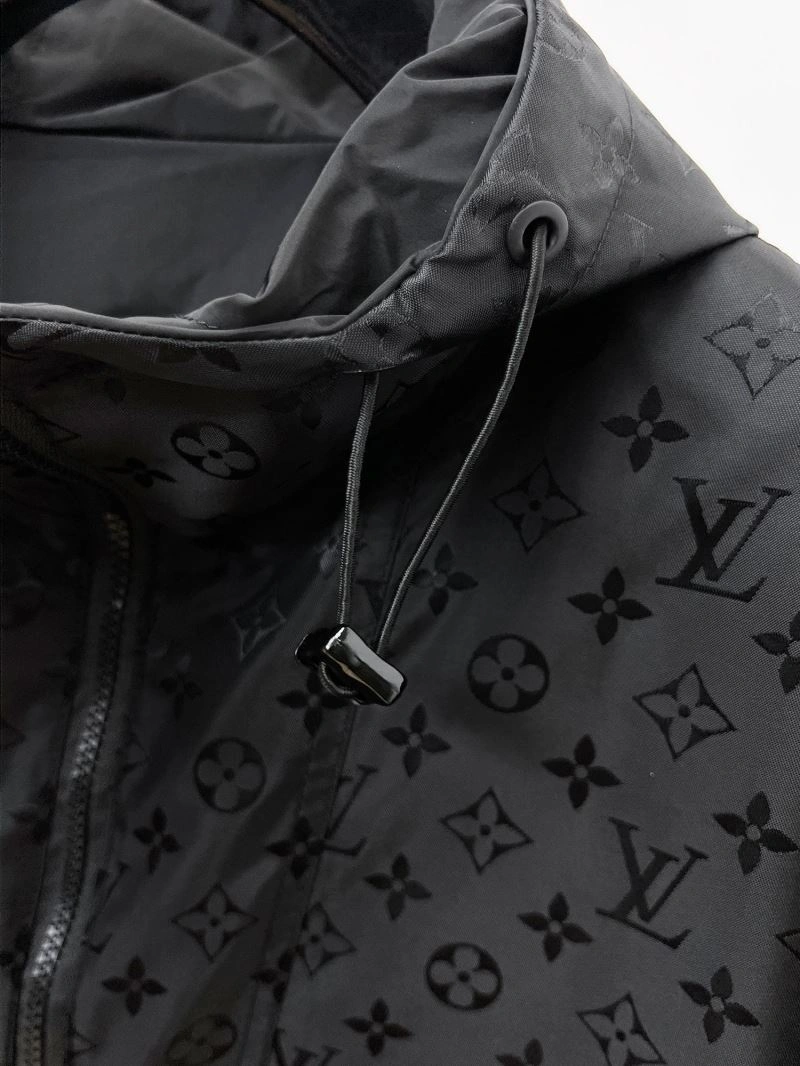 Louis Vuitton Outwear Snug 136499