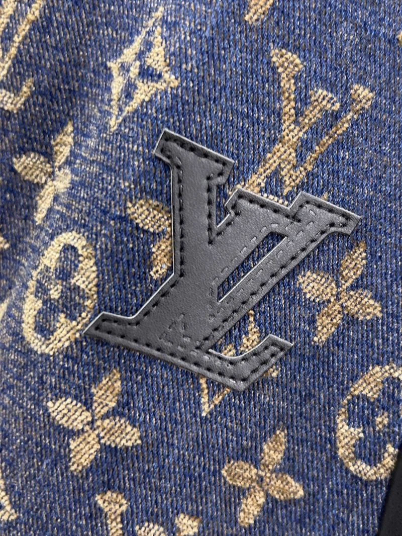 Louis Vuitton Outwear Stretchable 136498