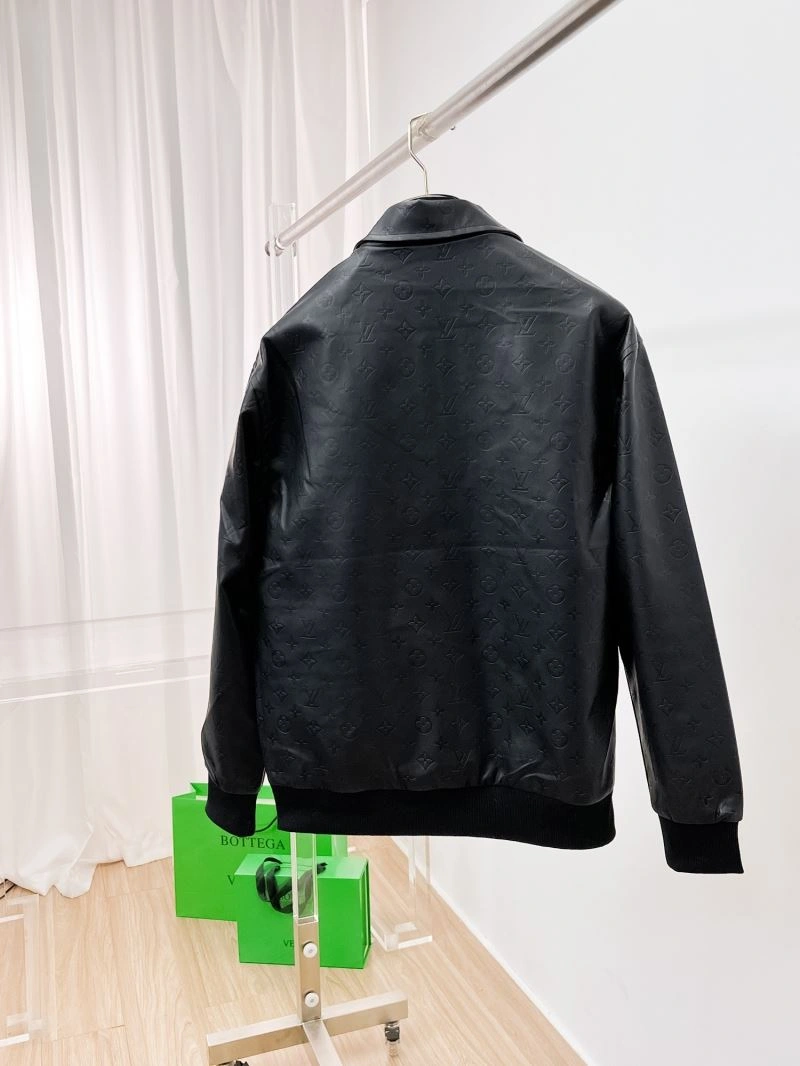 Bold Louis Vuitton Outwear 136491
