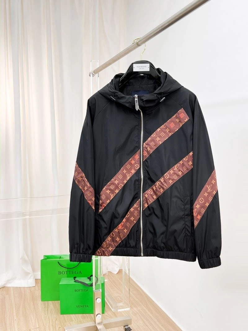 Louis Vuitton Outwear Durable 136494