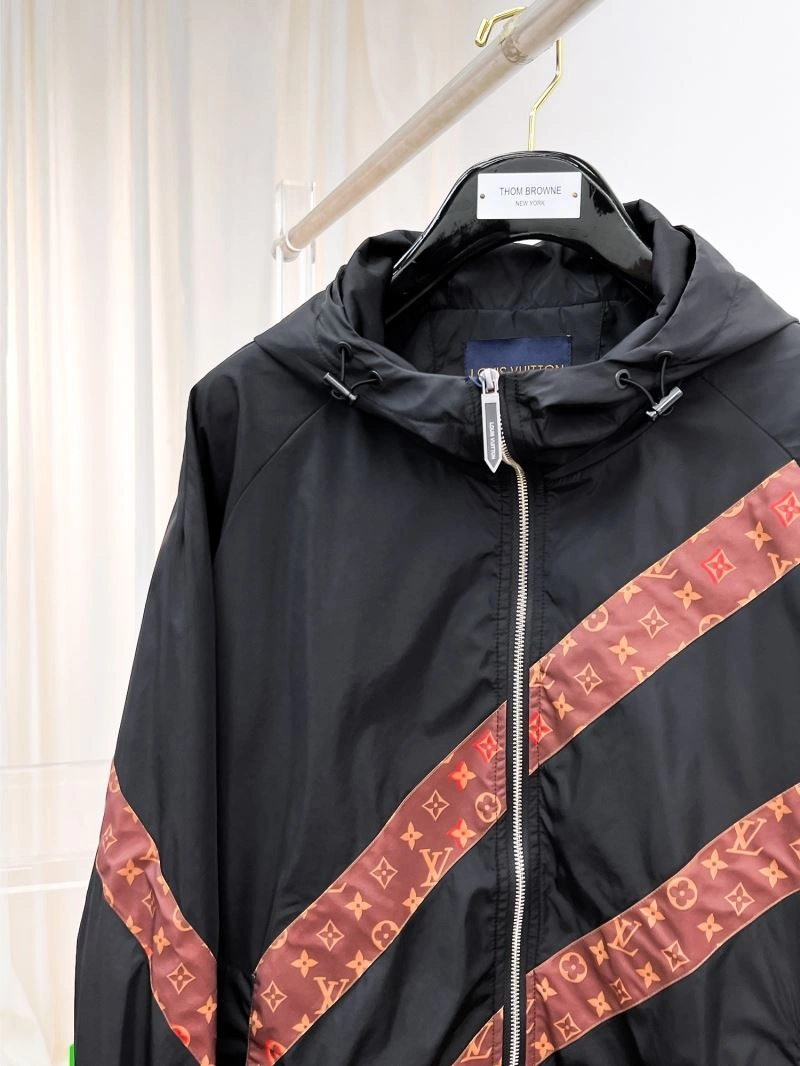 Louis Vuitton Outwear Durable 136494