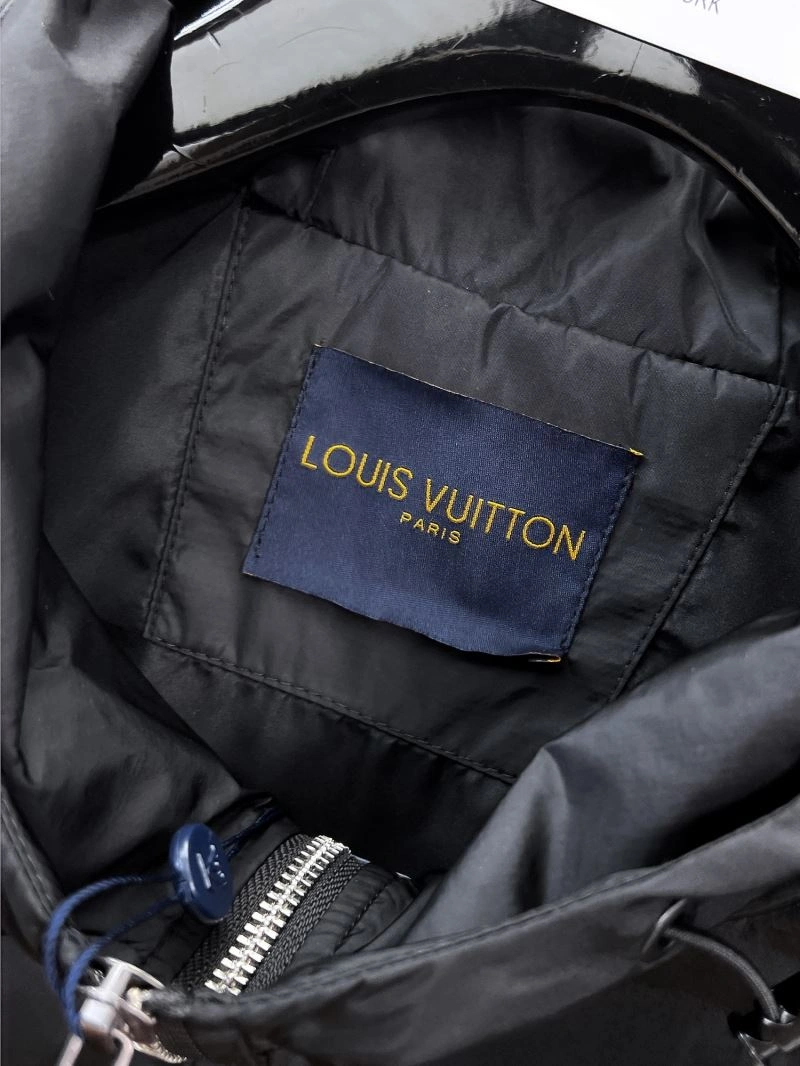 Louis Vuitton Outwear Durable 136494