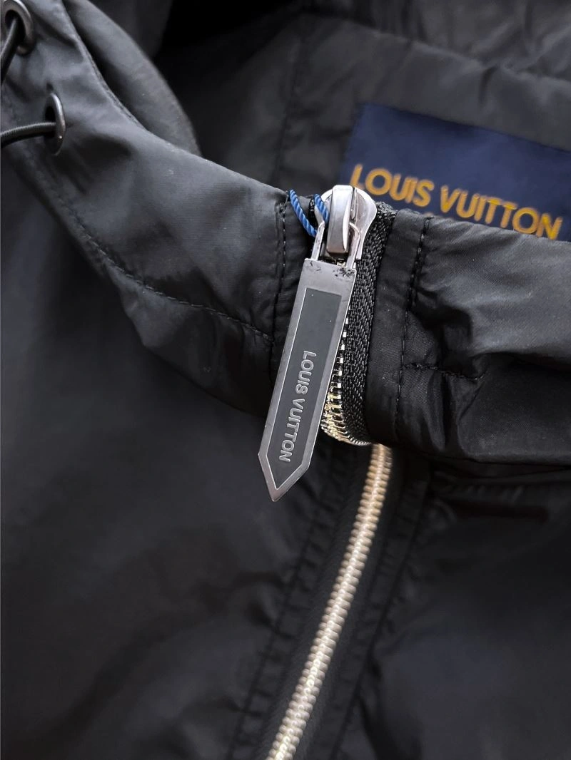 Louis Vuitton Outwear Durable 136494