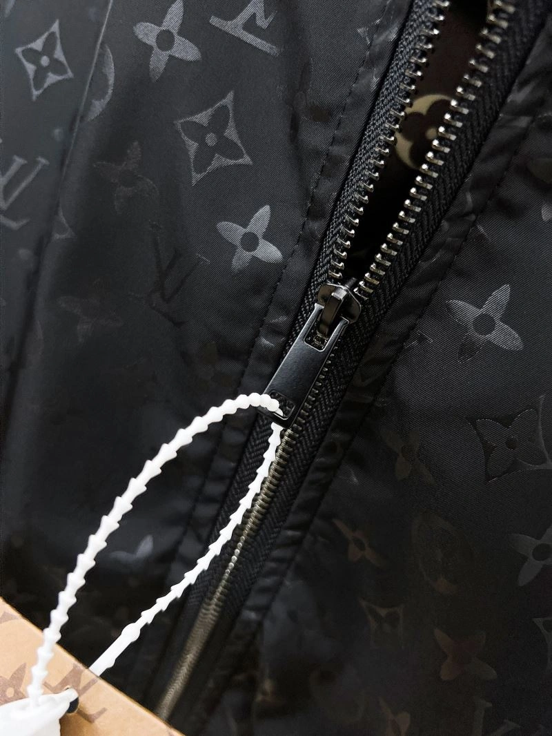 Louis Vuitton Outwear TechFriendly 136493