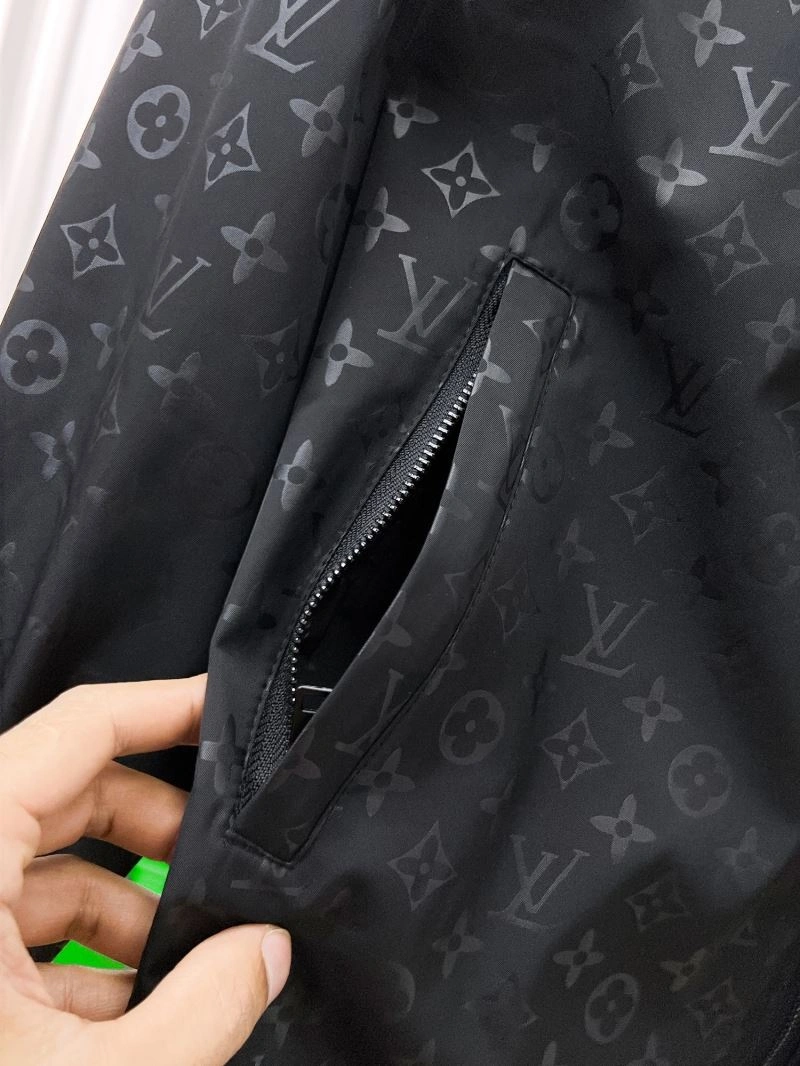 Louis Vuitton Outwear TechFriendly 136493