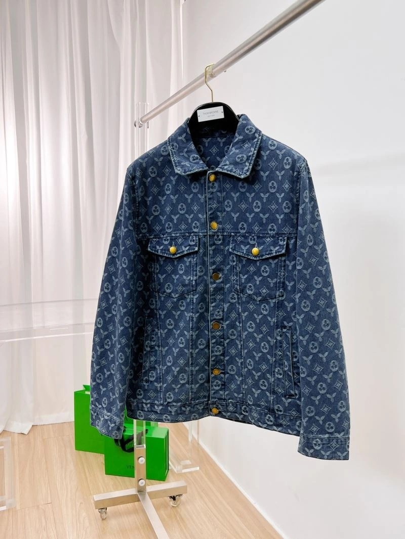 Trendy Louis Vuitton Outwear 136489