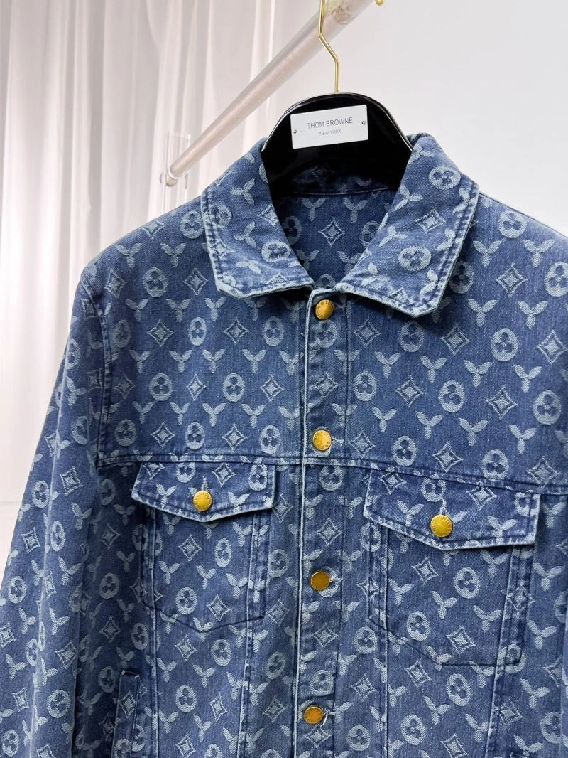 Trendy Louis Vuitton Outwear 136489