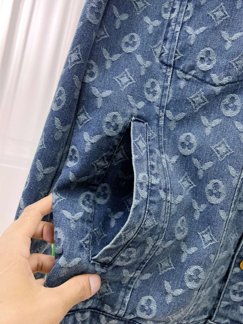 Trendy Louis Vuitton Outwear 136489
