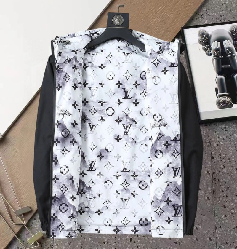 Louis Vuitton Outwear Lightweight 136492