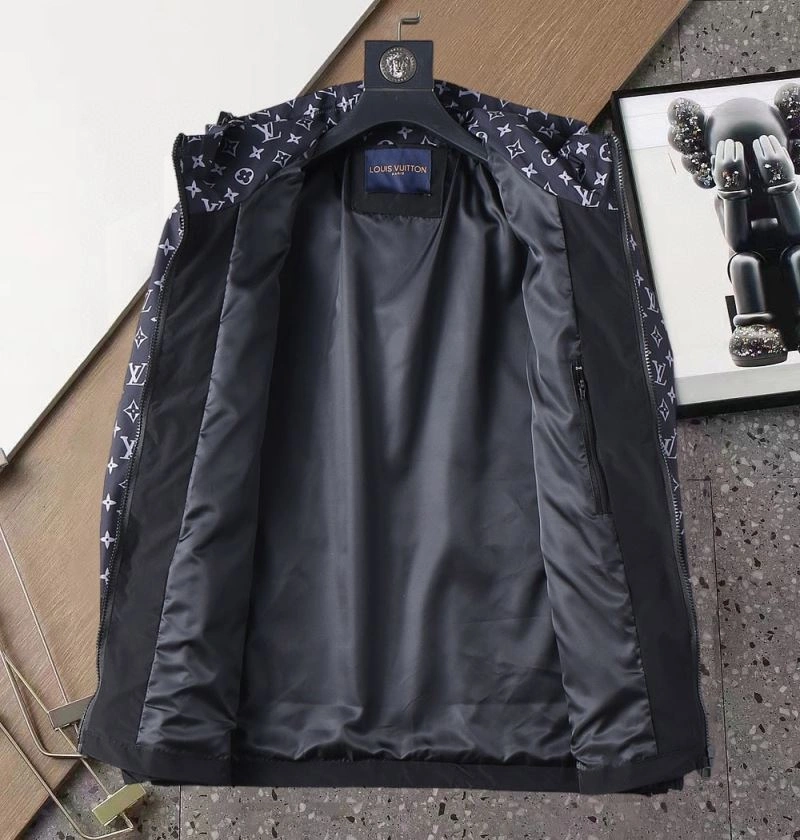 MoistureWicking Louis Vuitton Outwear 136486