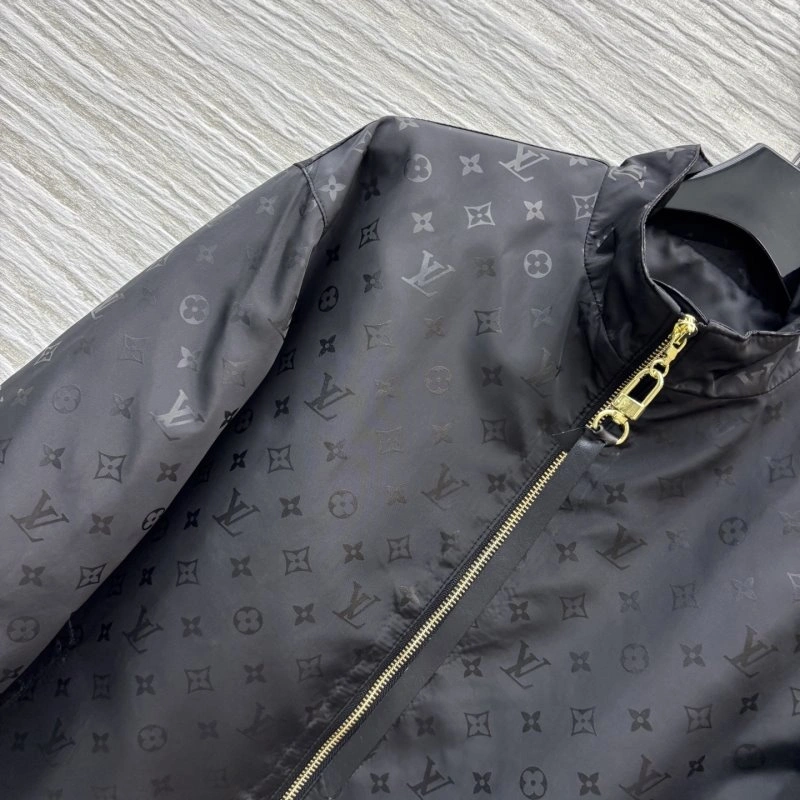 Louis Vuitton Outwear SmartChoice 131085