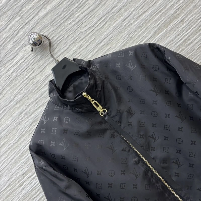 Louis Vuitton Outwear SmartChoice 131085