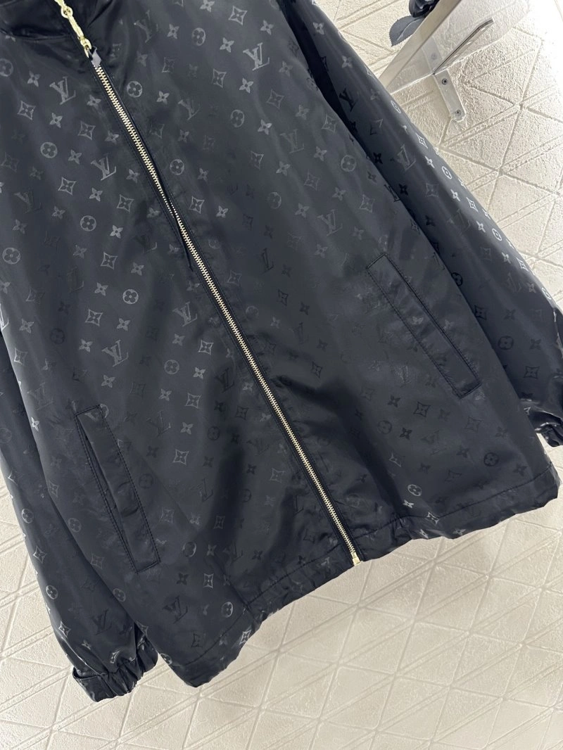 Louis Vuitton Outwear Contemporary 131057