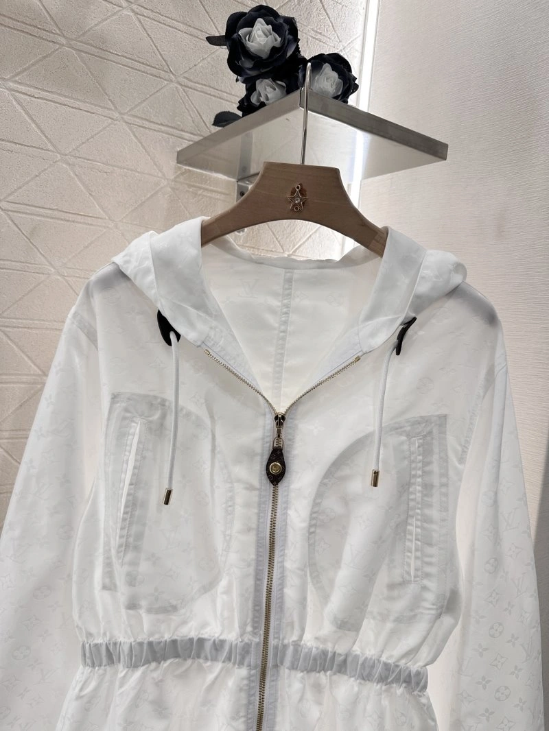 OdorResistant Louis Vuitton Outwear 131059