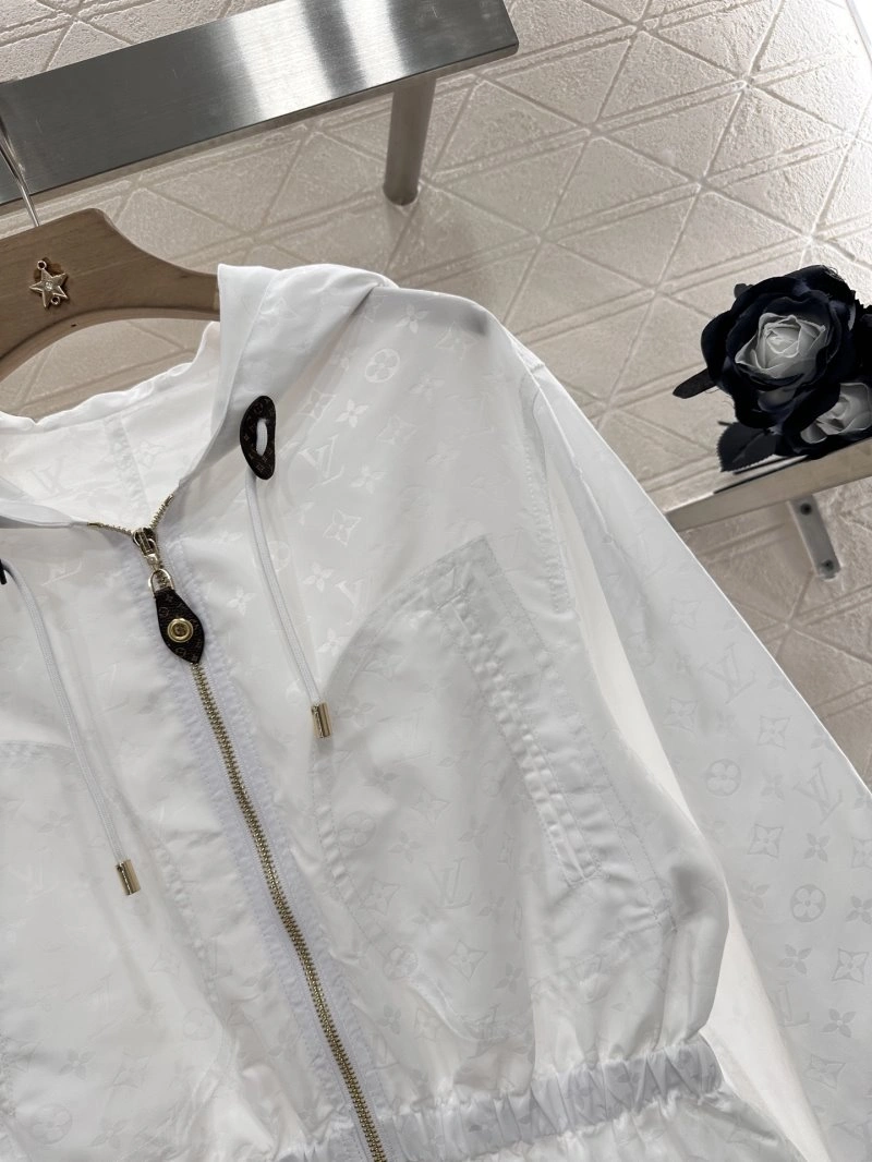 OdorResistant Louis Vuitton Outwear 131059