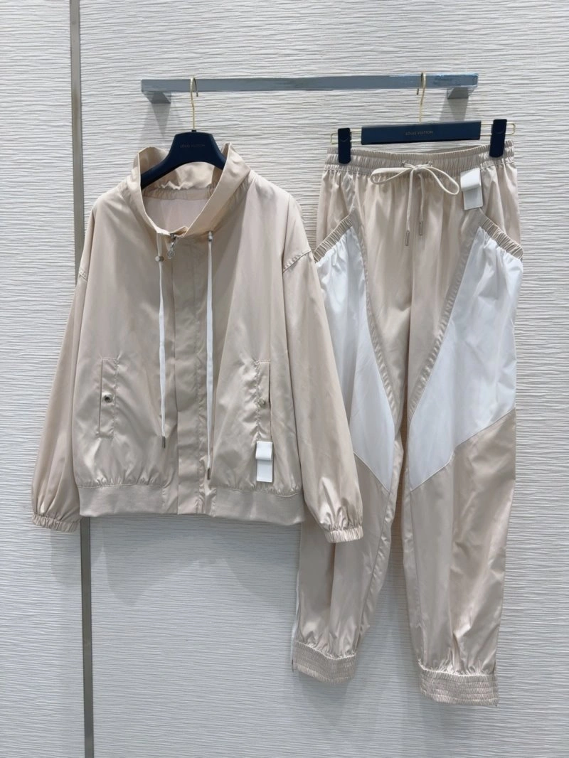 Louis Vuitton Outwear Classic 131081