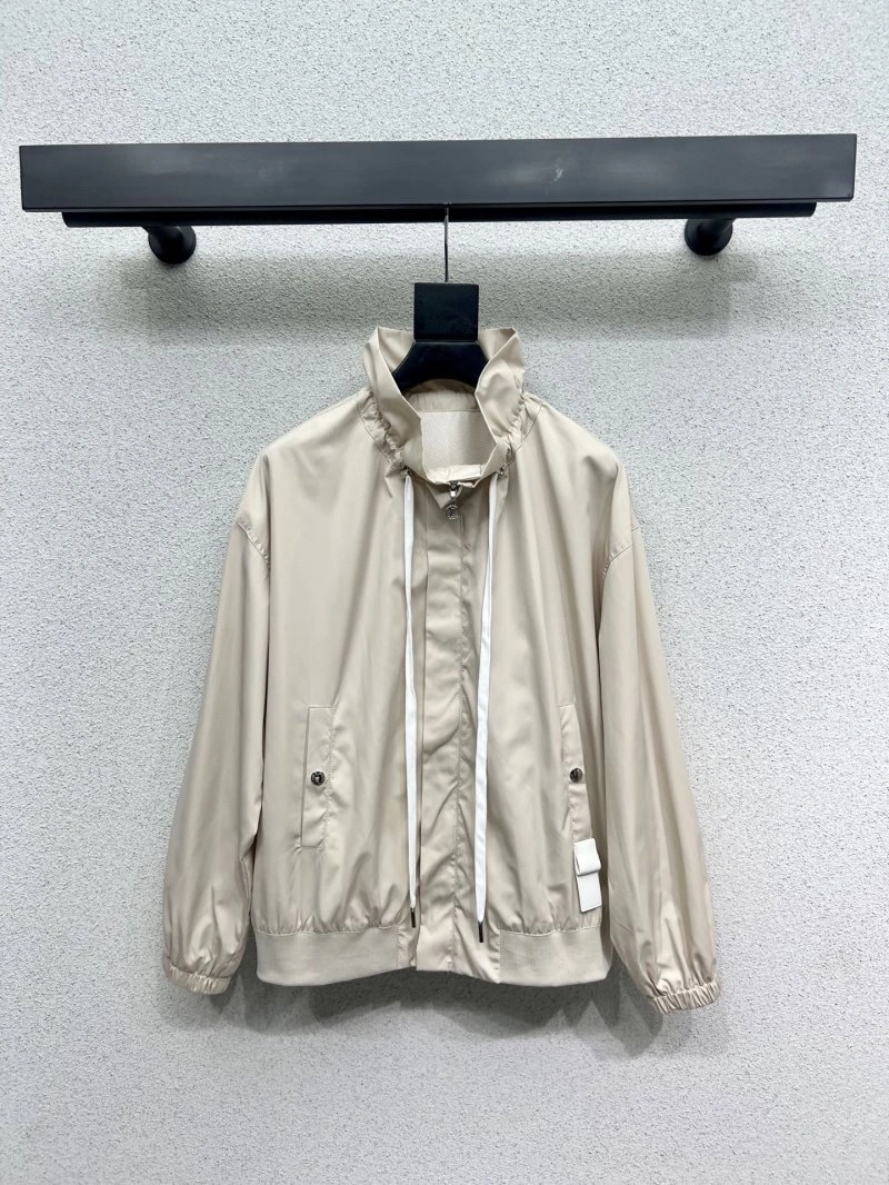Flexible Louis Vuitton Outwear 131064
