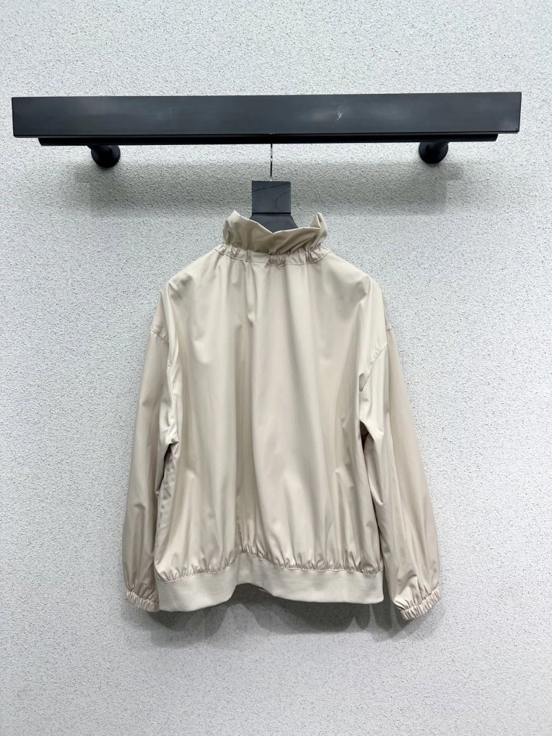 Flexible Louis Vuitton Outwear 131064