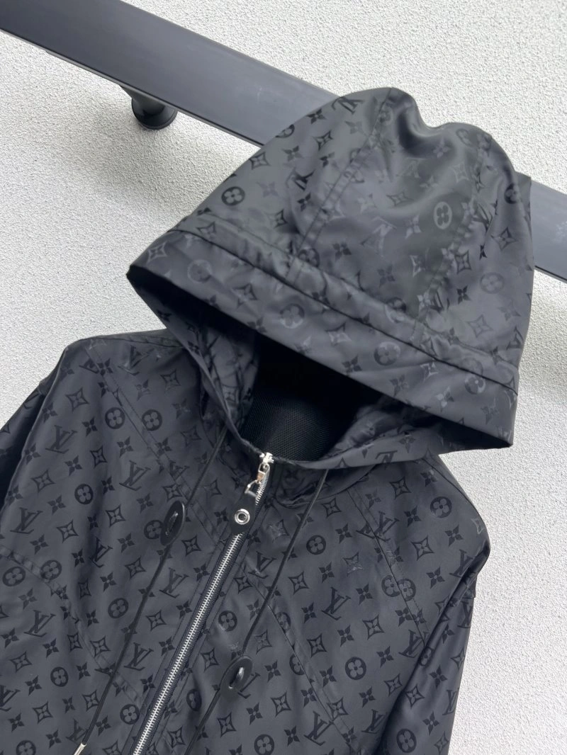 Louis Vuitton Outwear Bright 131783