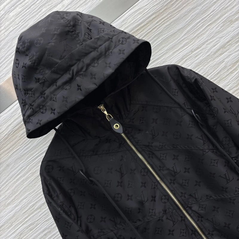 FlexibleFit Louis Vuitton Outwear 131770