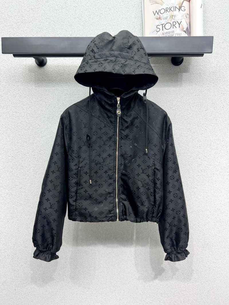Louis Vuitton Outwear Durable 131774