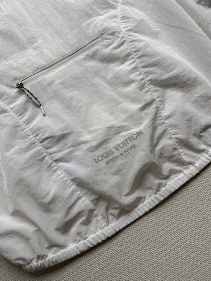 Trendy Louis Vuitton Outwear 131750