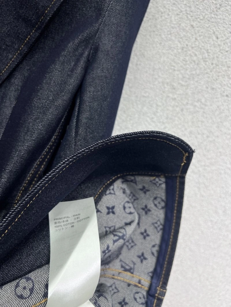 Lightweight Louis Vuitton Outwear 131749