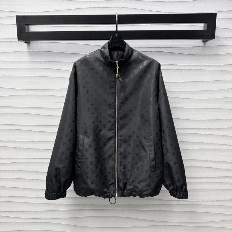 Fashionable Louis Vuitton Outwear 130745