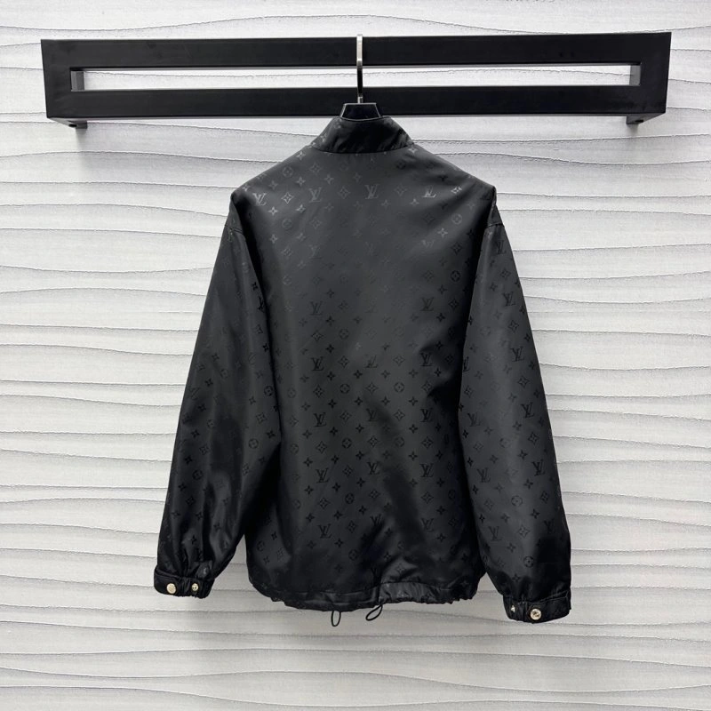 Fashionable Louis Vuitton Outwear 130745