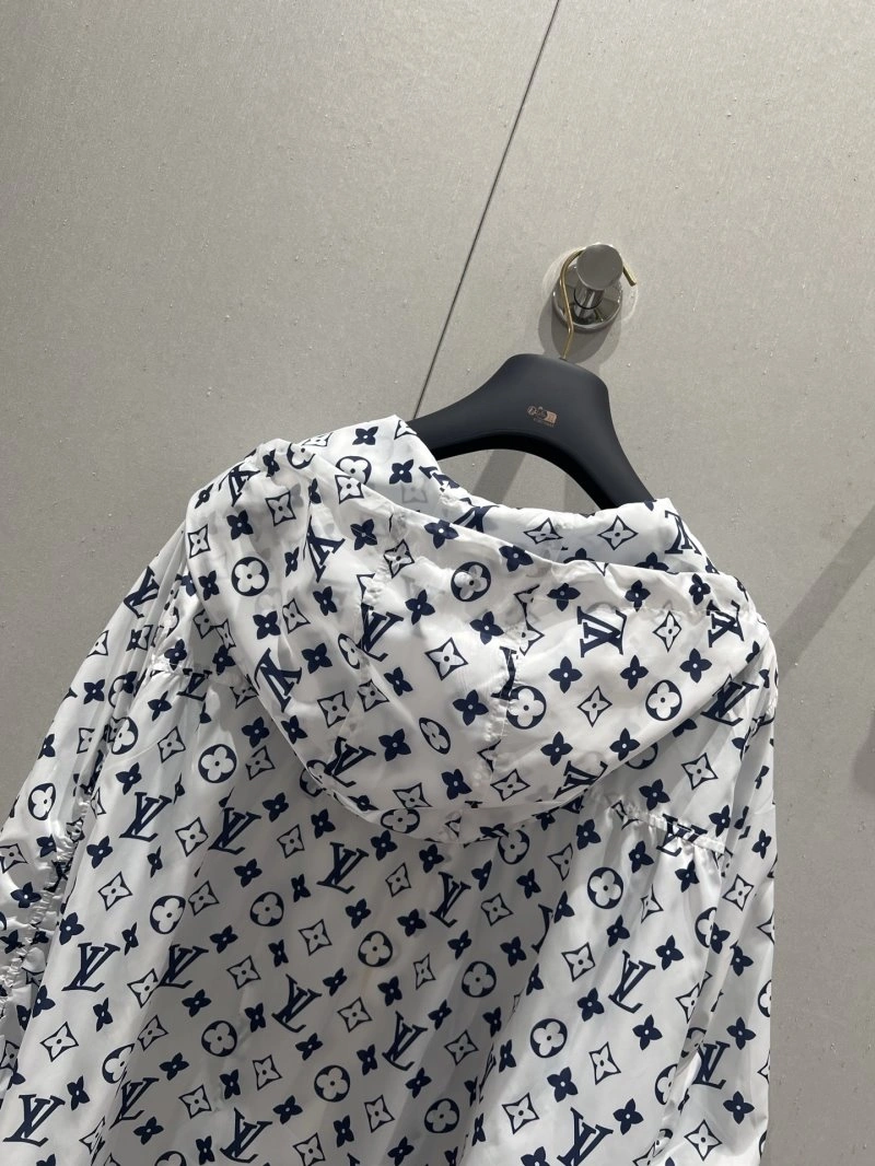Louis Vuitton Outwear SmartChoice 130736