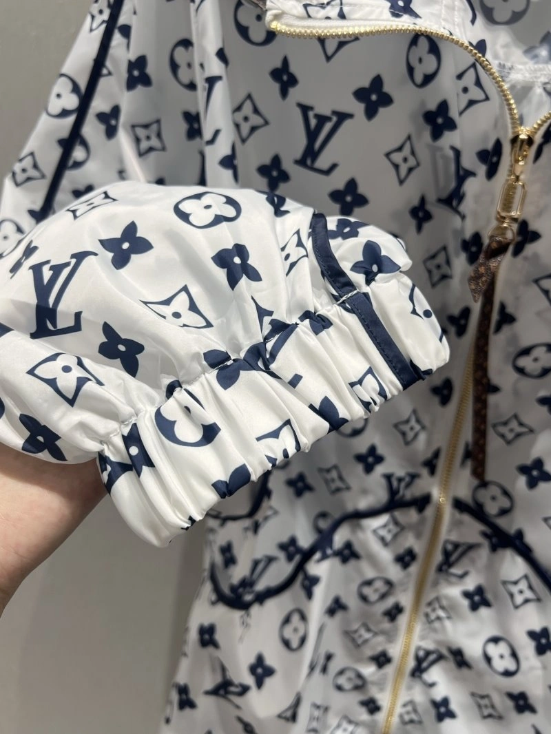 Louis Vuitton Outwear SmartChoice 130736