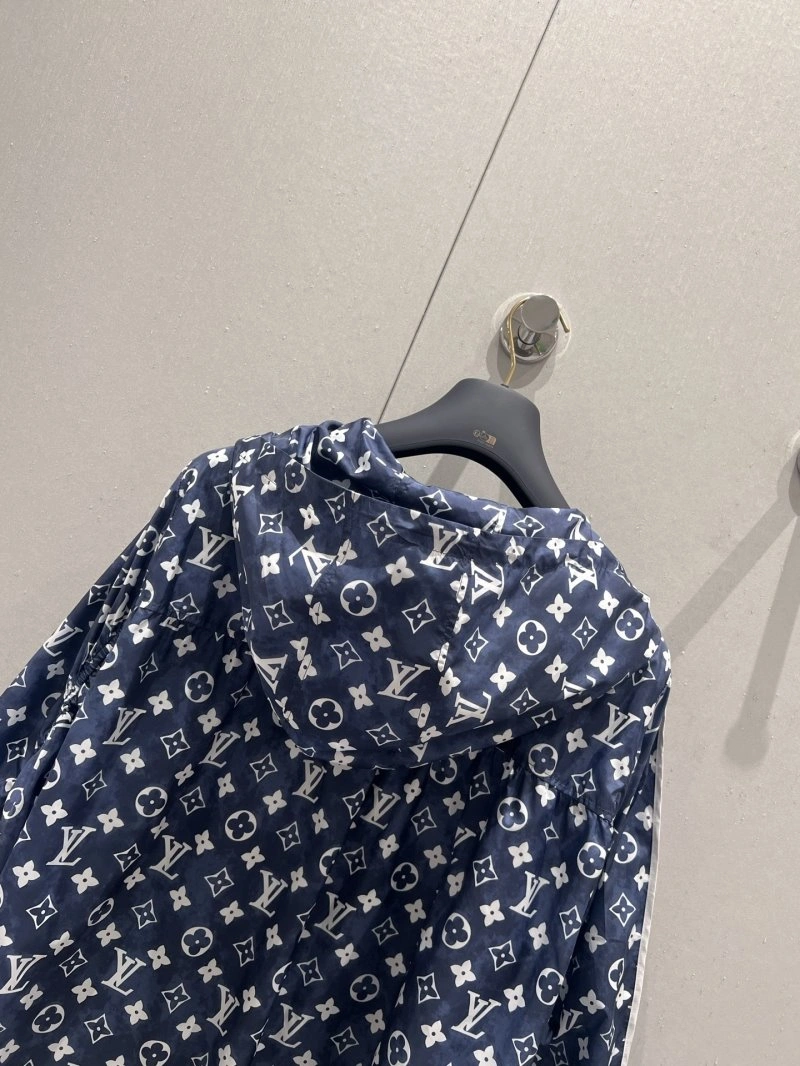 Louis Vuitton Outwear Breathable 130750
