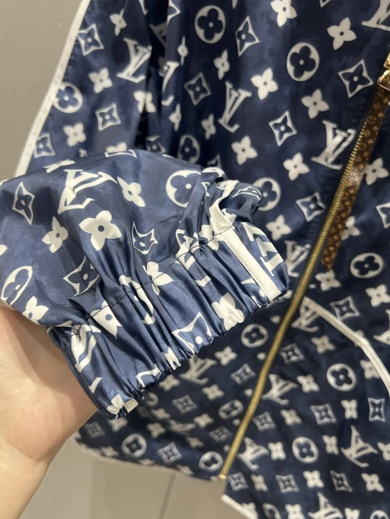 Louis Vuitton Outwear Breathable 130750