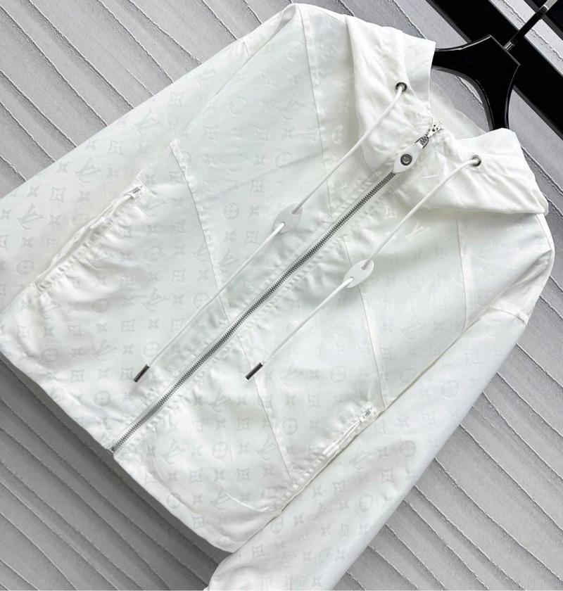 Thermal Louis Vuitton Outwear 130740