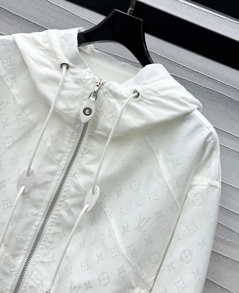 Thermal Louis Vuitton Outwear 130740