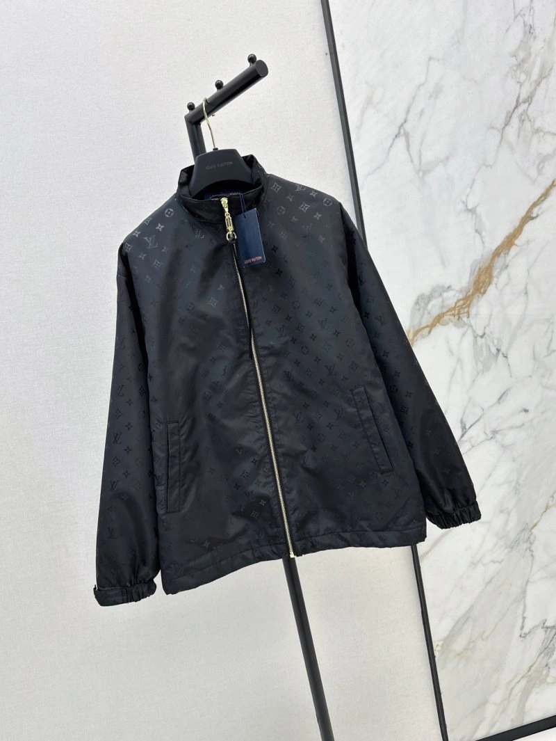 WaterResistant Louis Vuitton Outwear 130744